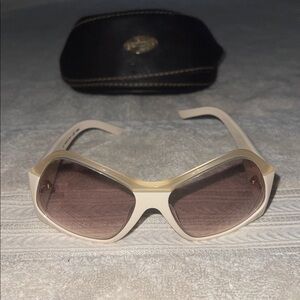 Fendi Cream and Gold Women's Sunglasses